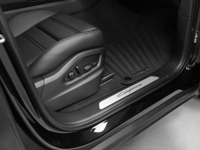 2025 Porsche Cayenne Base
