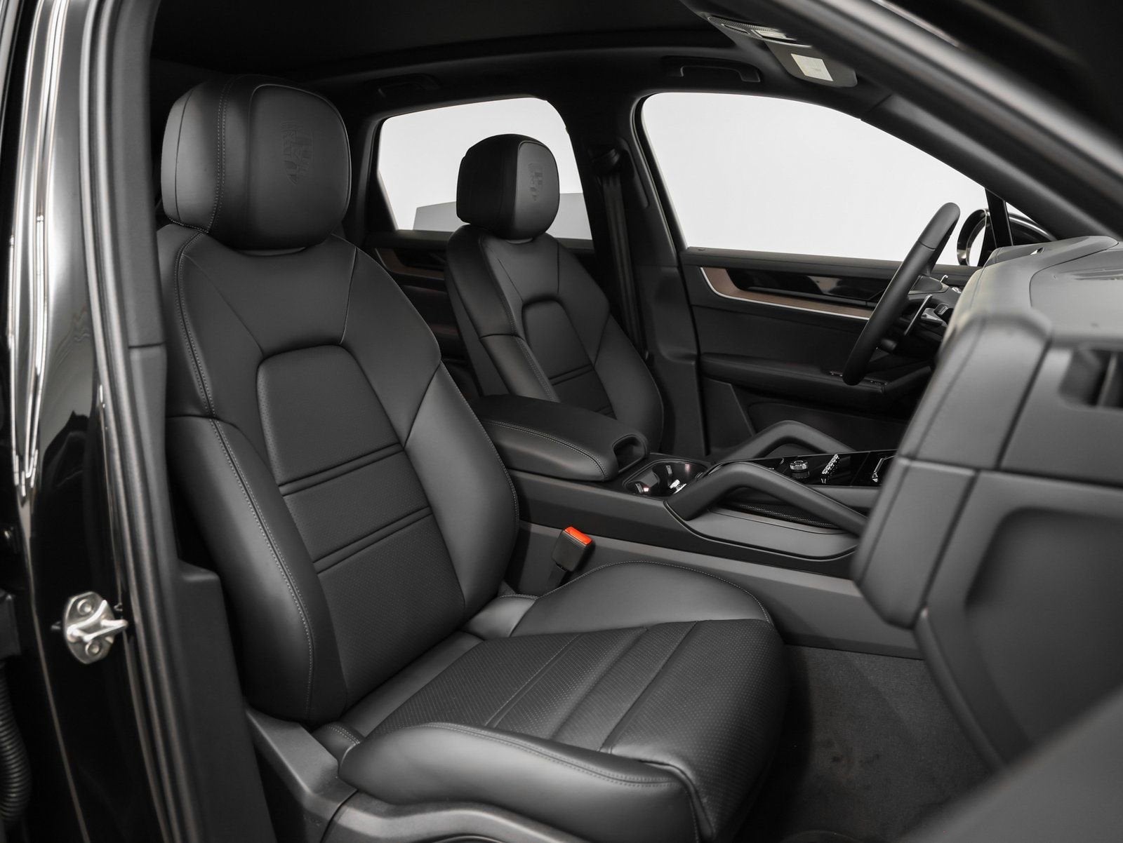 2025 Porsche Cayenne Base