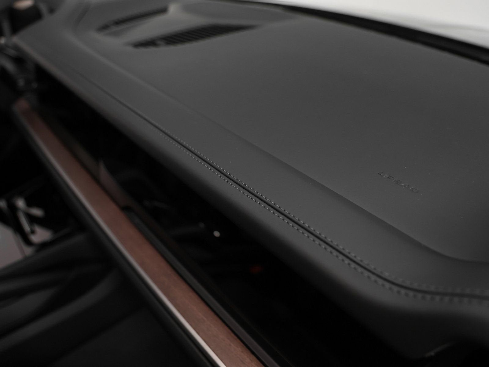 2025 Porsche Cayenne Base