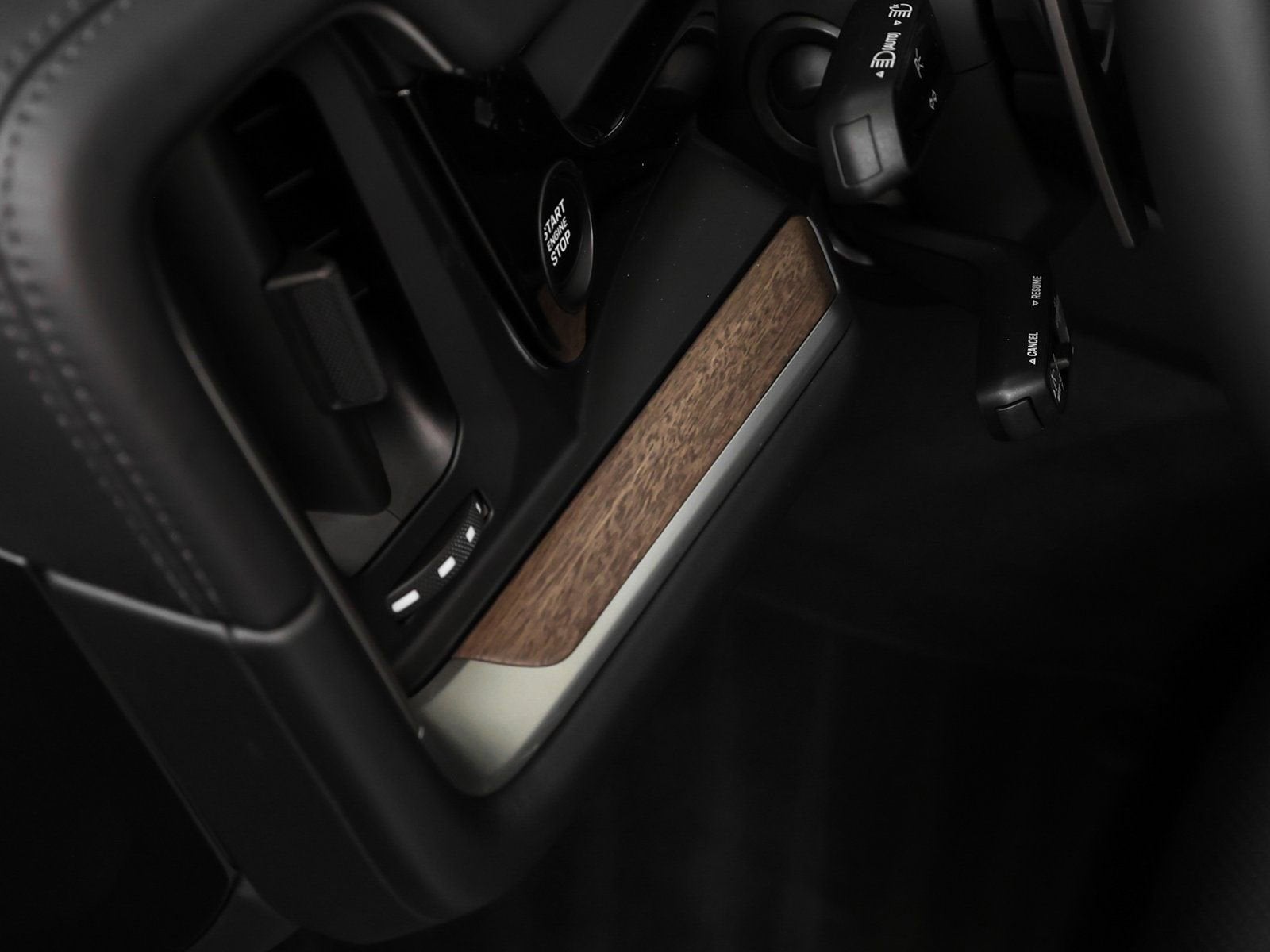 2025 Porsche Cayenne Base