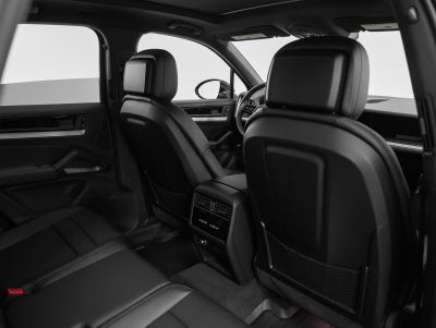 2025 Porsche Cayenne Base