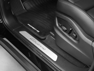2025 Porsche Cayenne Base