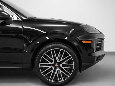 2025 Porsche Cayenne Base