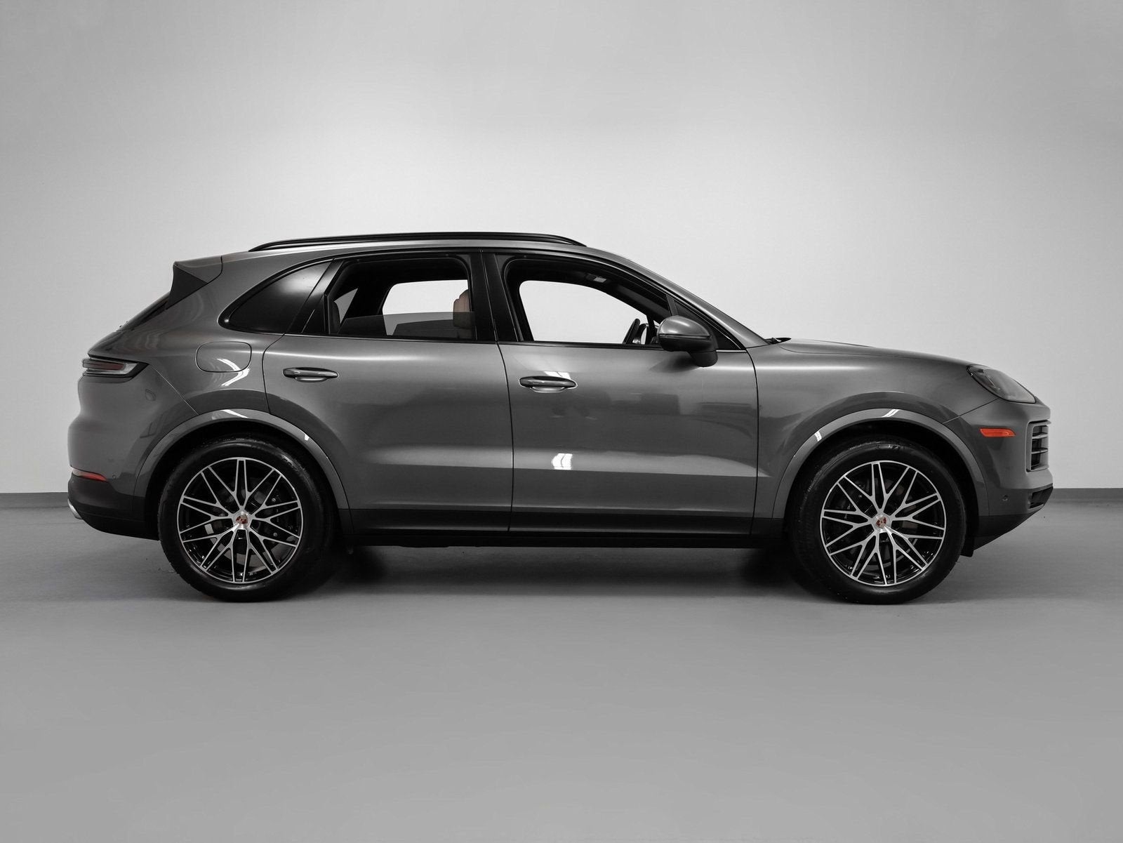 2025 Porsche Cayenne Base