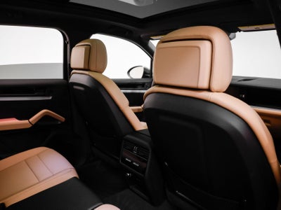 2025 Porsche Cayenne Base