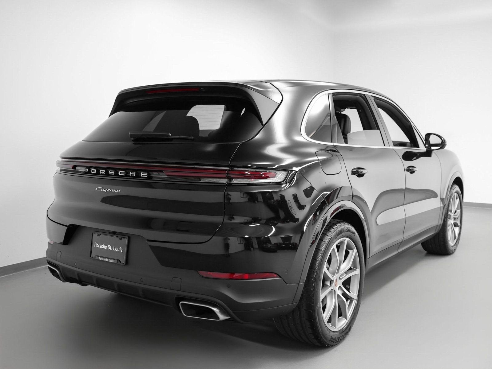 2025 Porsche Cayenne Base