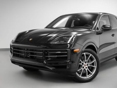 2025 Porsche Cayenne Base