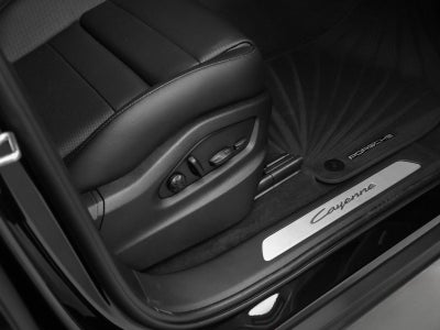 2025 Porsche Cayenne Base