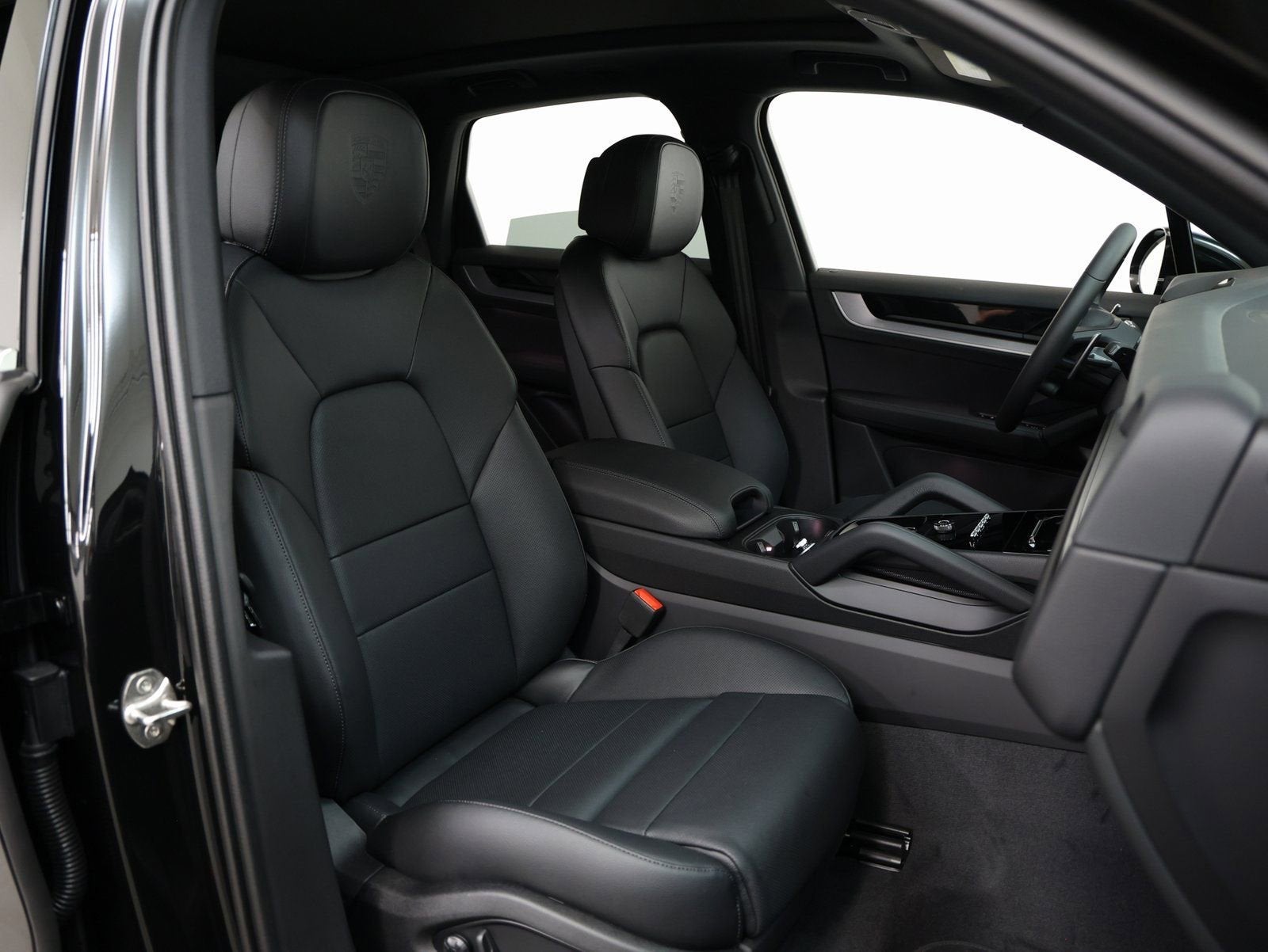 2025 Porsche Cayenne Base