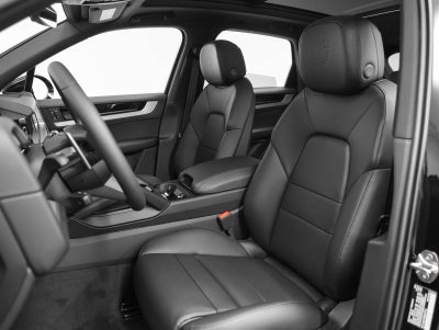 2025 Porsche Cayenne Base