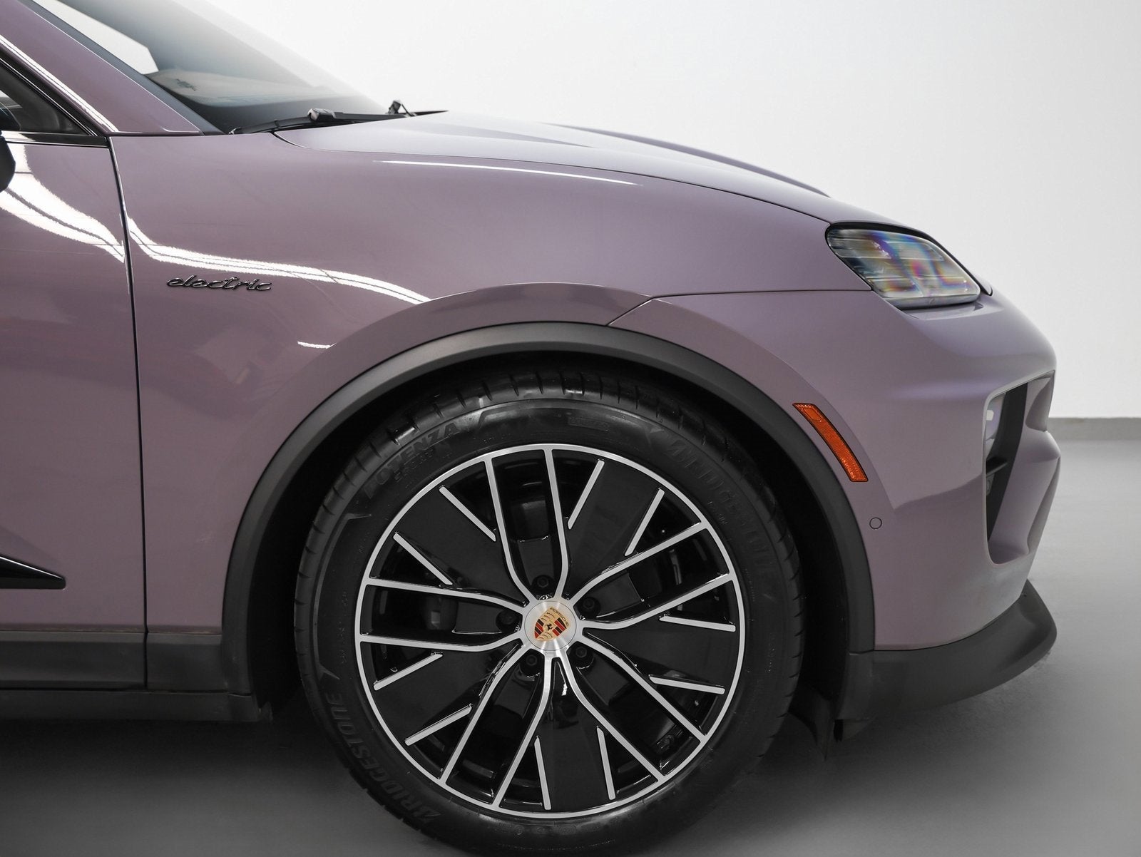 2025 Porsche Macan Electric 4