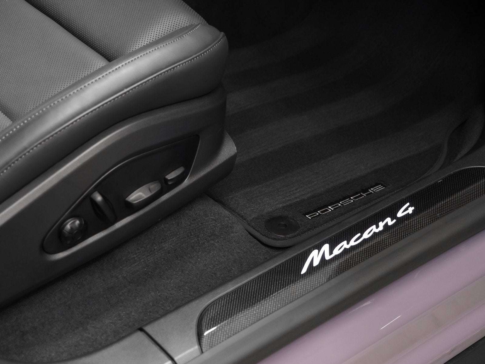 2025 Porsche Macan Electric 4