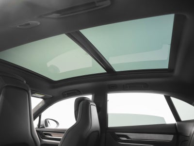 2025 Porsche Macan Electric 4