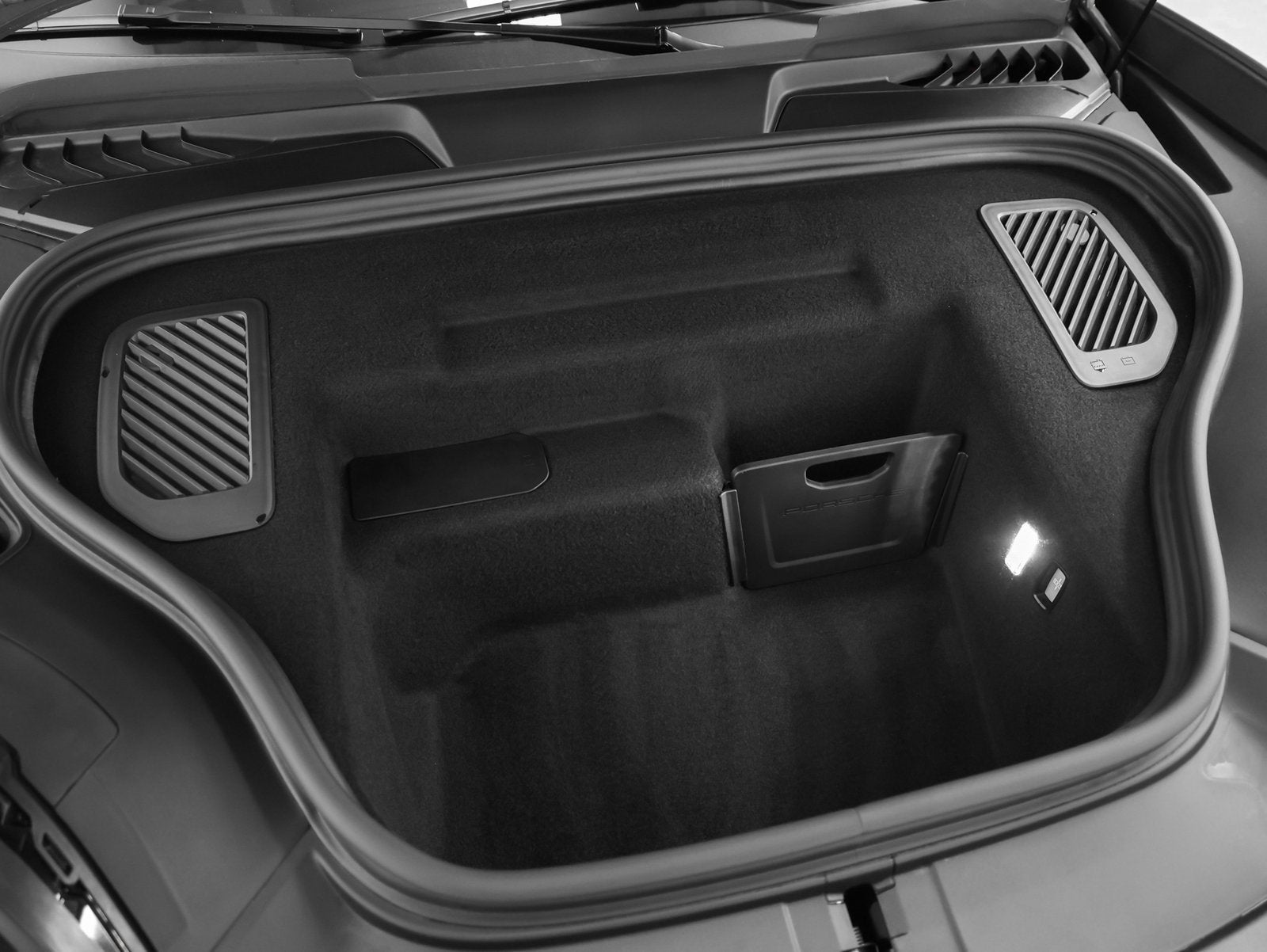 2025 Porsche Macan Electric 4