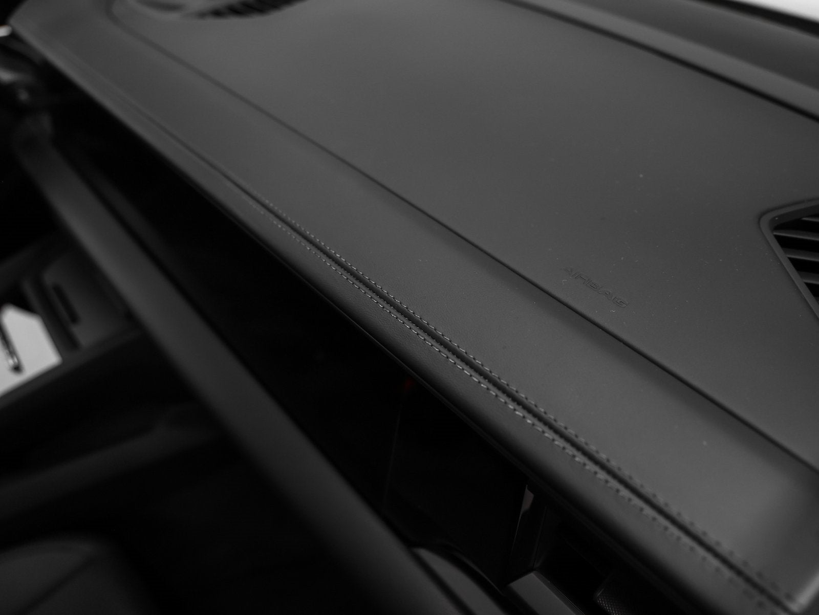 2025 Porsche Macan Electric 4