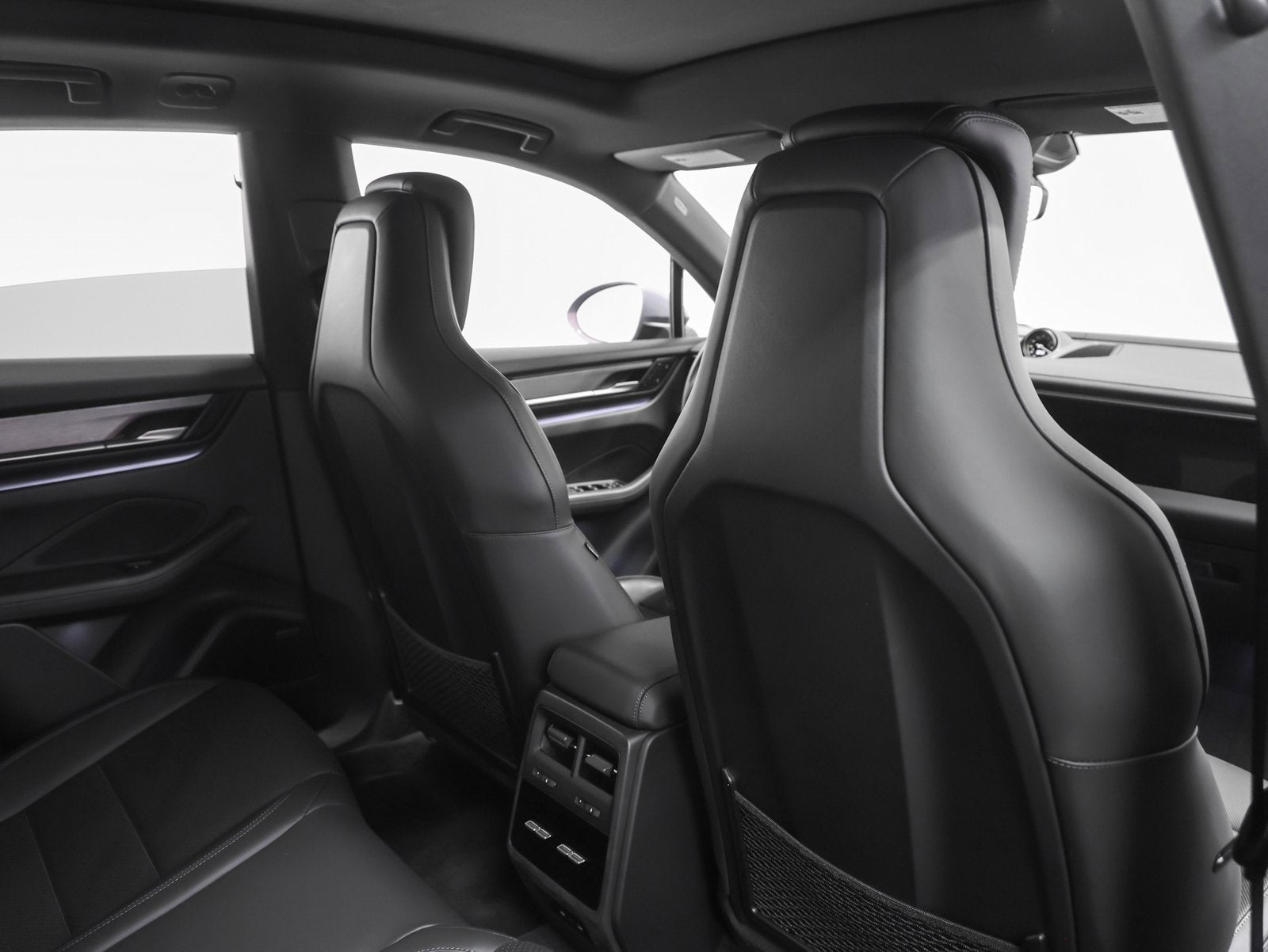 2025 Porsche Macan Electric 4