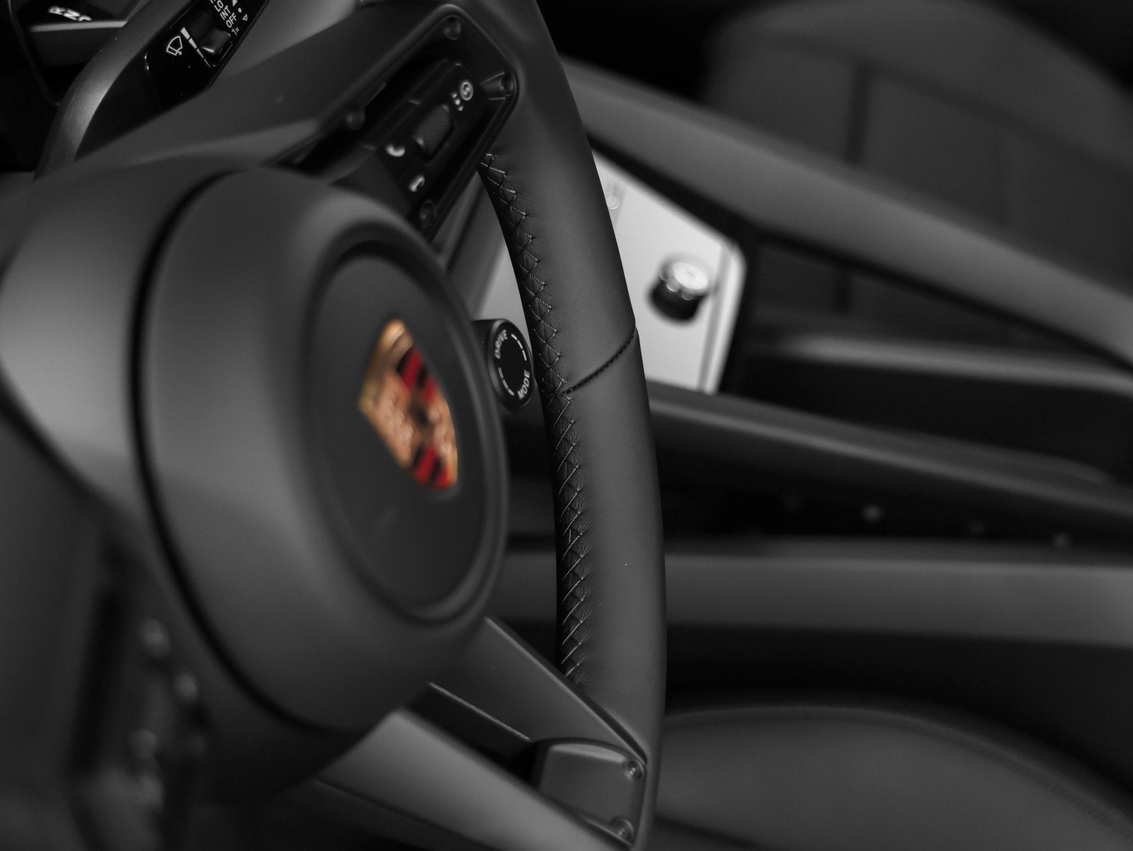 2025 Porsche Macan Electric 4