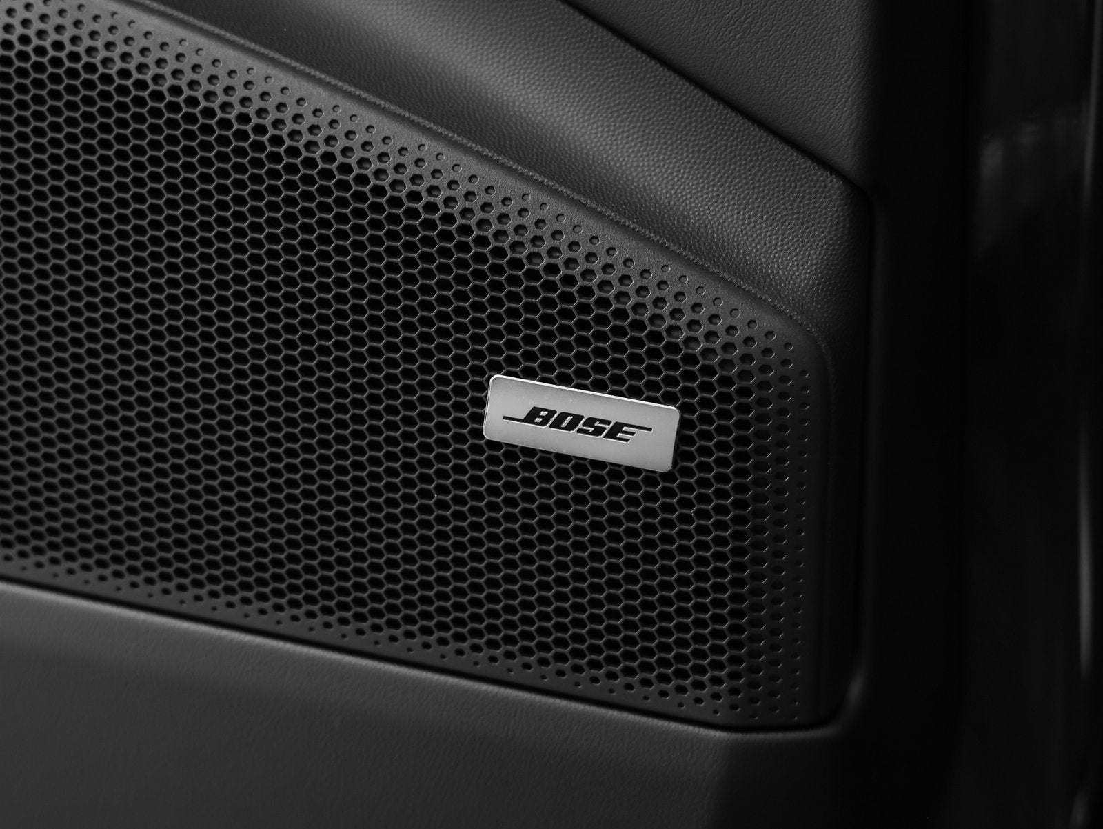 2025 Porsche Macan Electric 4