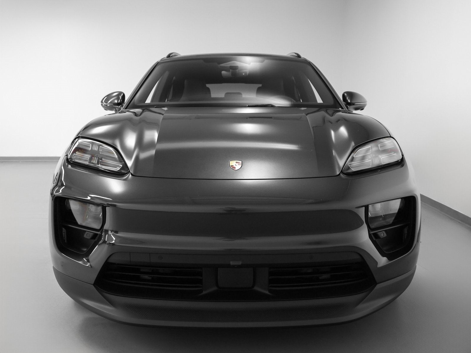 2025 Porsche Macan Electric 4