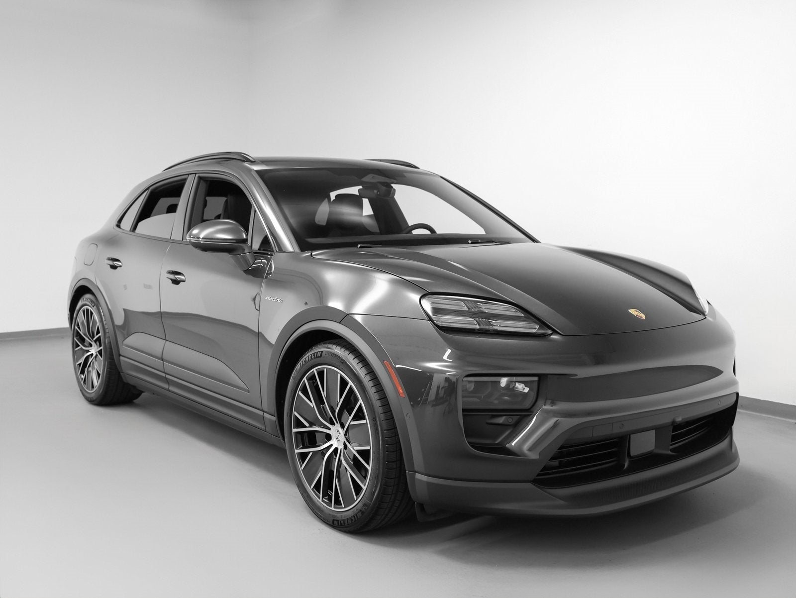 2025 Porsche Macan Electric 4
