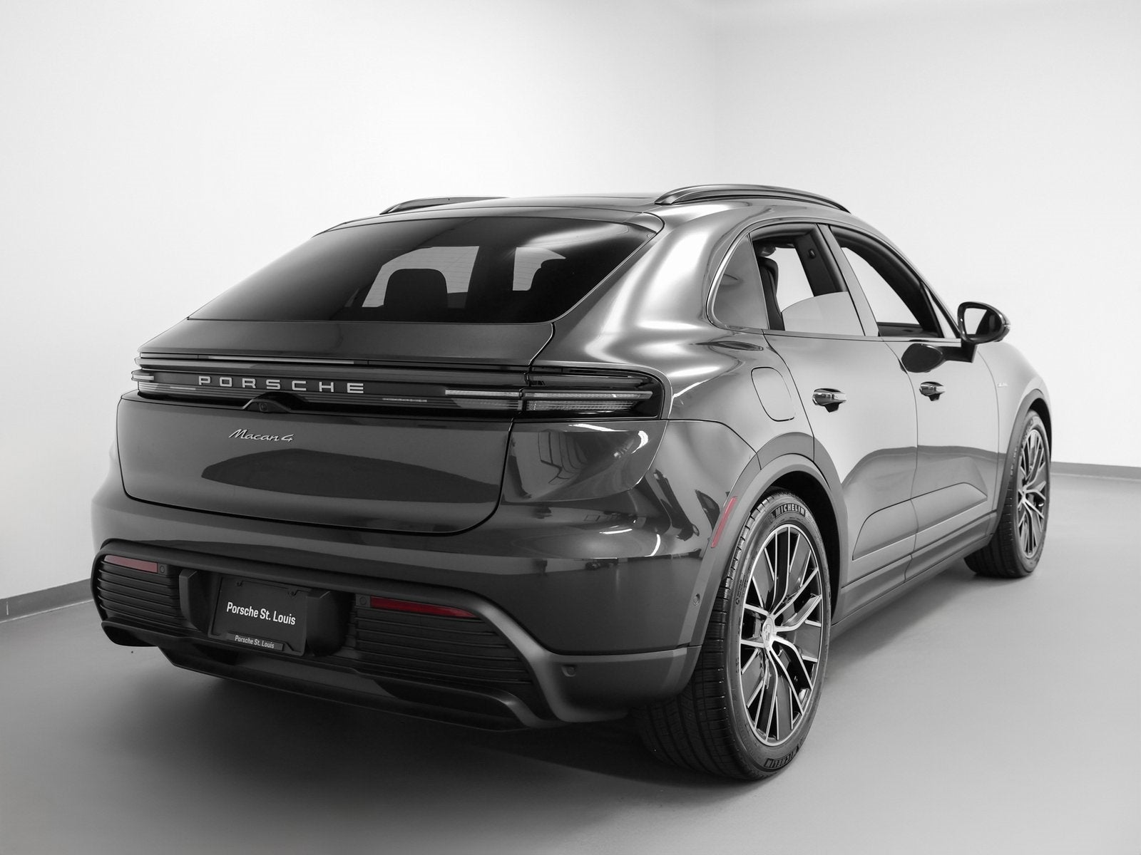 2025 Porsche Macan Electric 4
