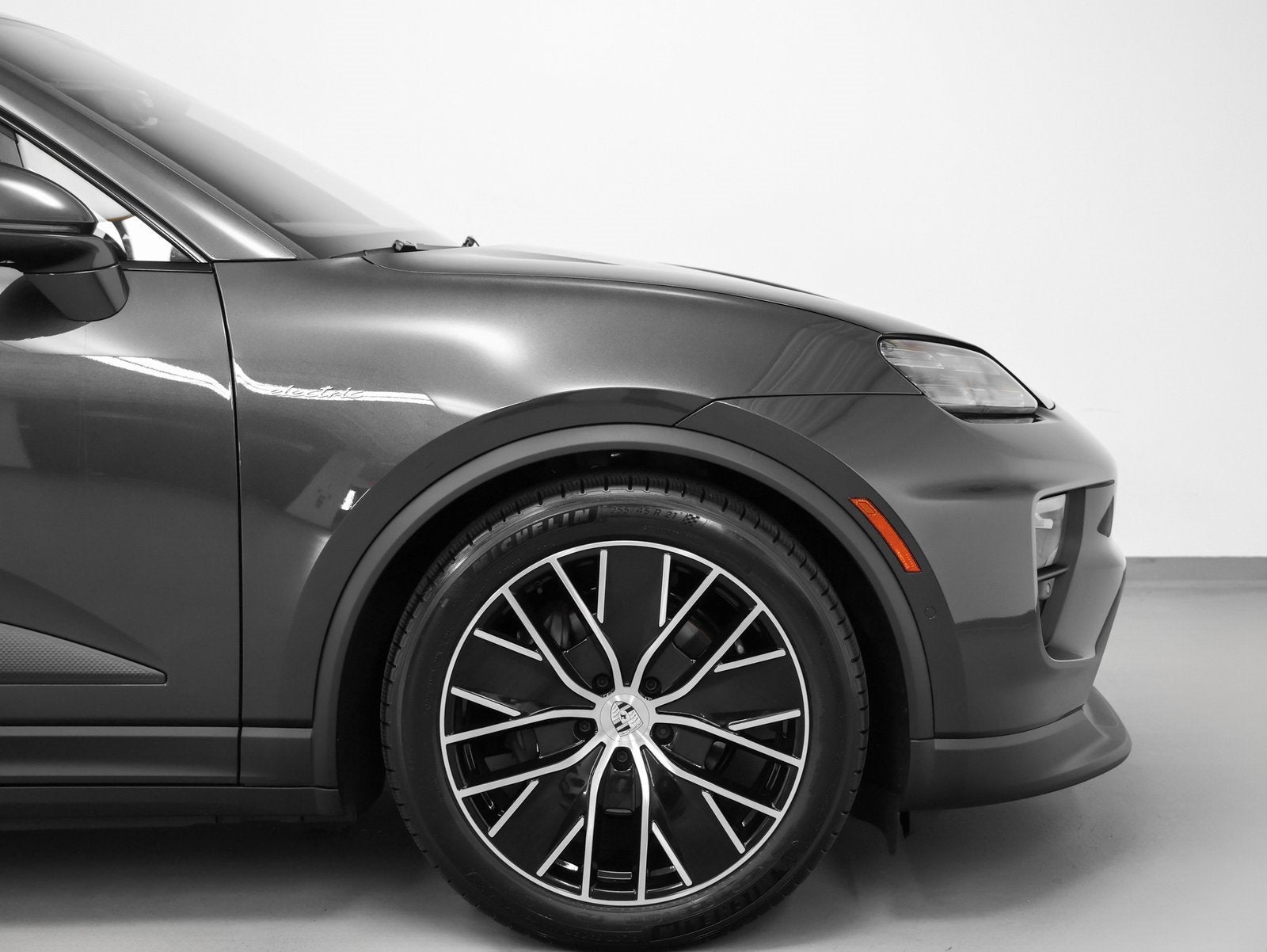 2025 Porsche Macan Electric 4