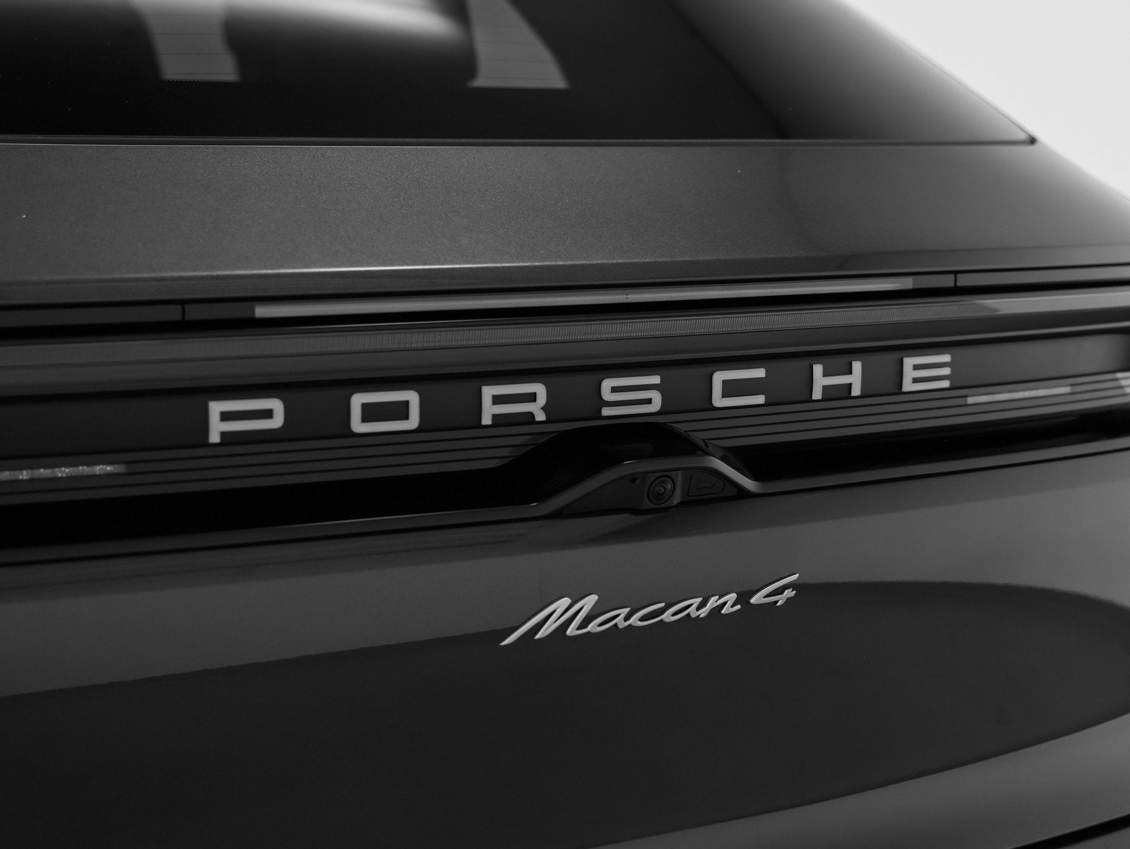2025 Porsche Macan Electric 4