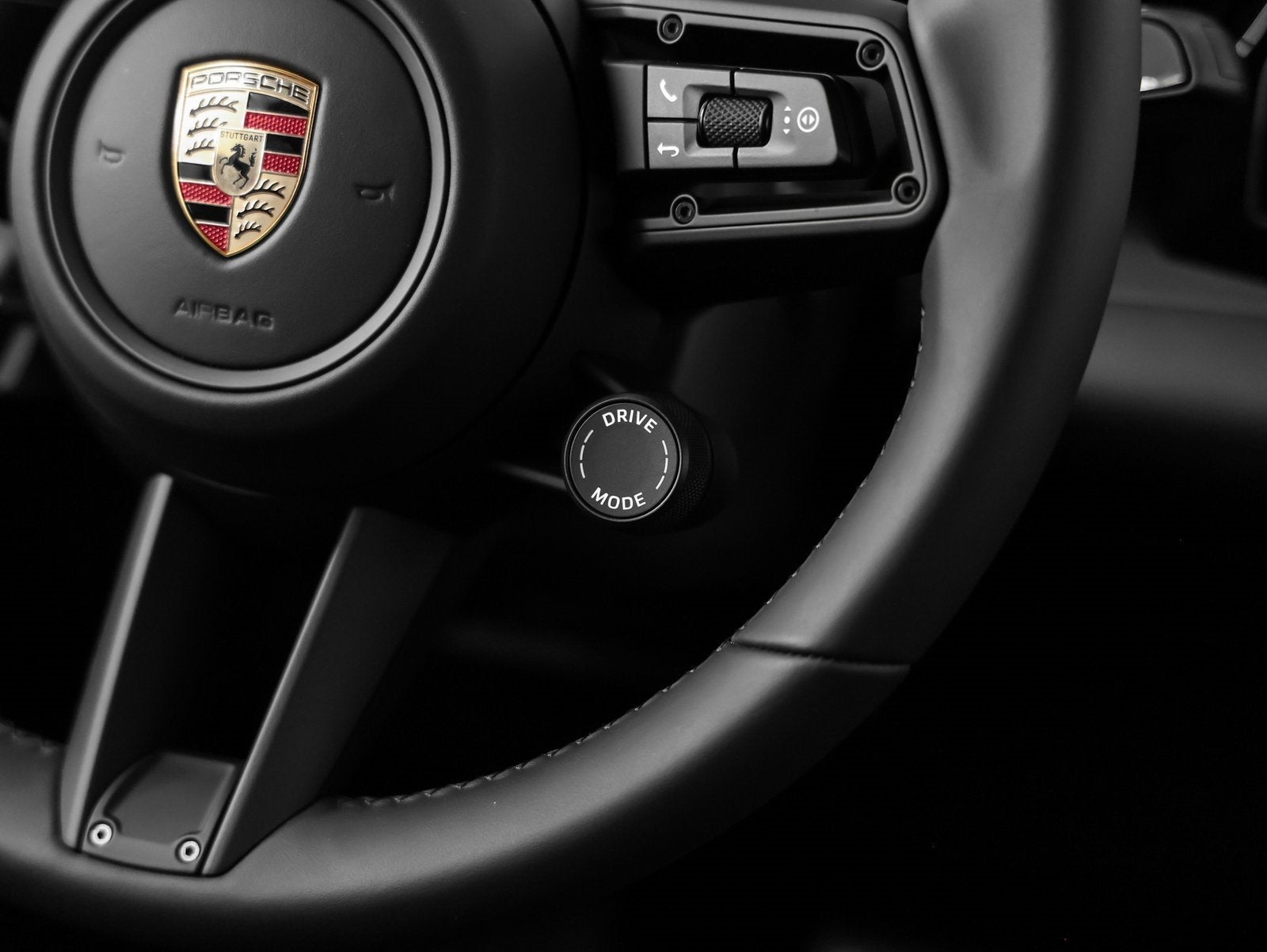 2025 Porsche Macan Electric 4