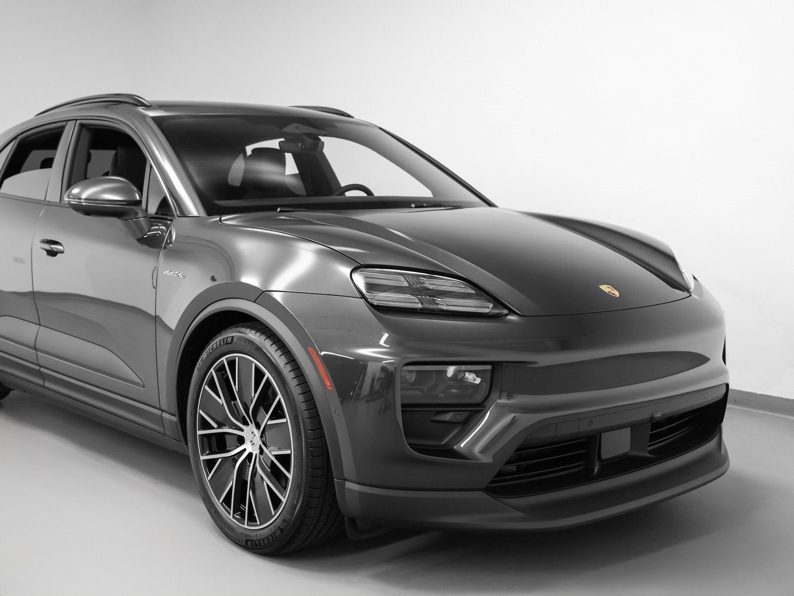 2025 Porsche Macan Electric 4