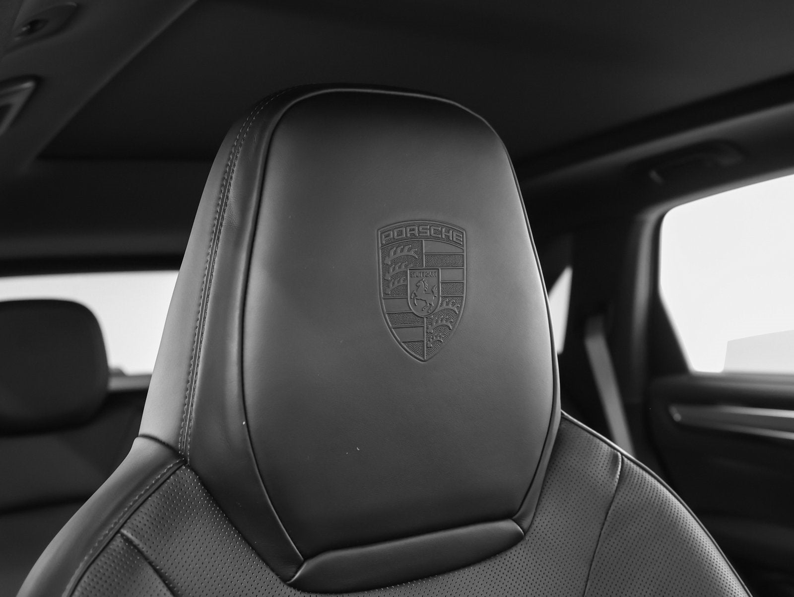 2023 Porsche Cayenne S Platinum Edition