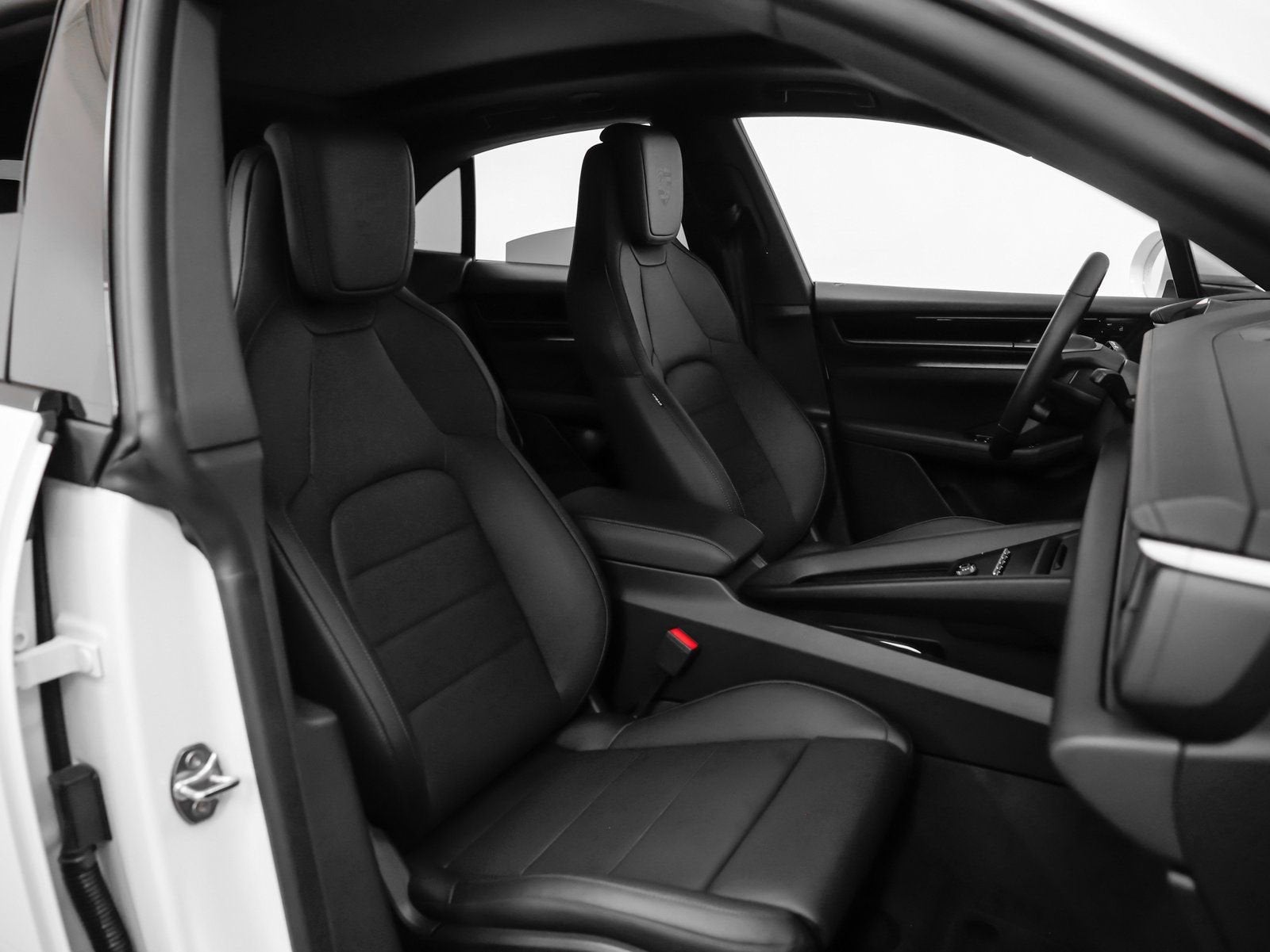 2025 Porsche Macan Electric 4S