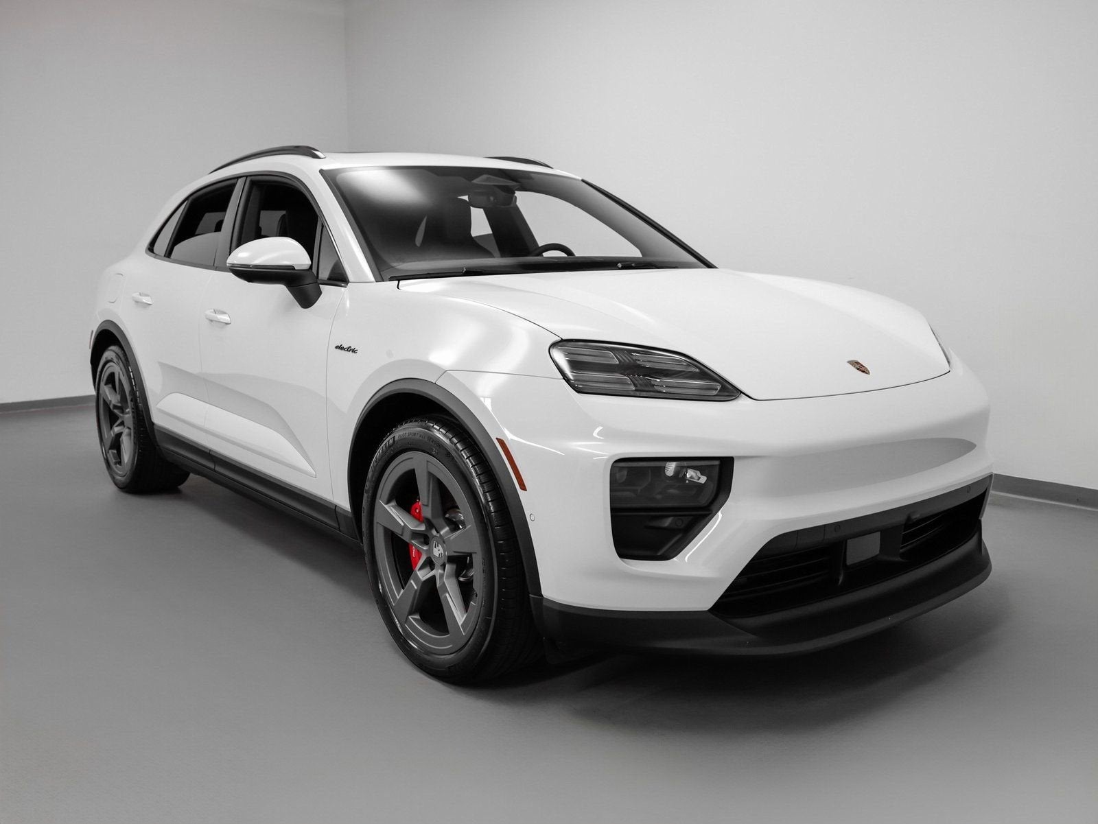 2025 Porsche Macan Electric 4S