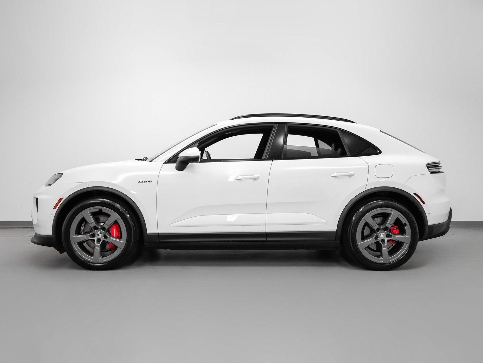 2025 Porsche Macan Electric 4S