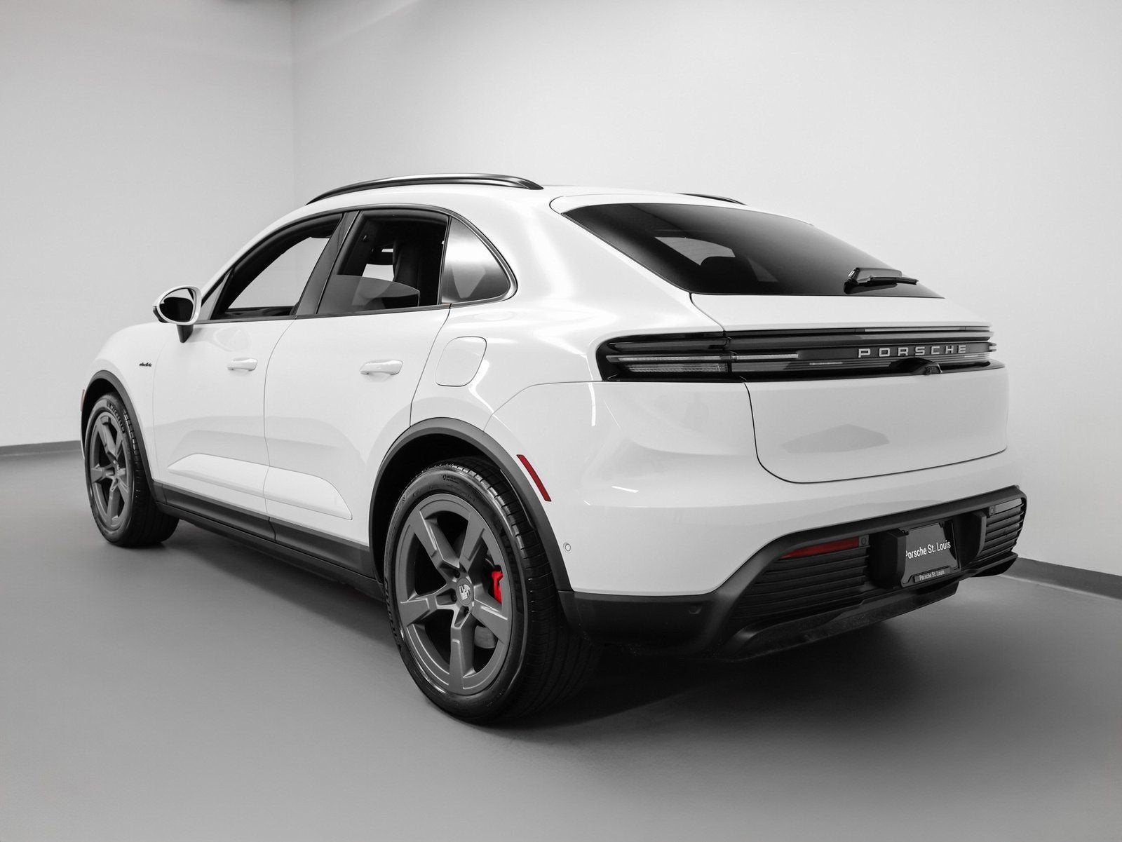 2025 Porsche Macan Electric 4S