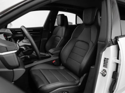 2025 Porsche Macan Electric 4S