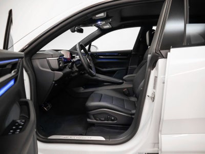 2025 Porsche Macan Electric 4S
