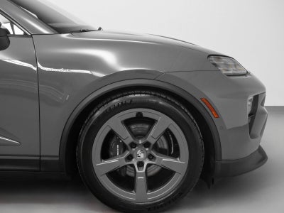 2025 Porsche Macan Electric