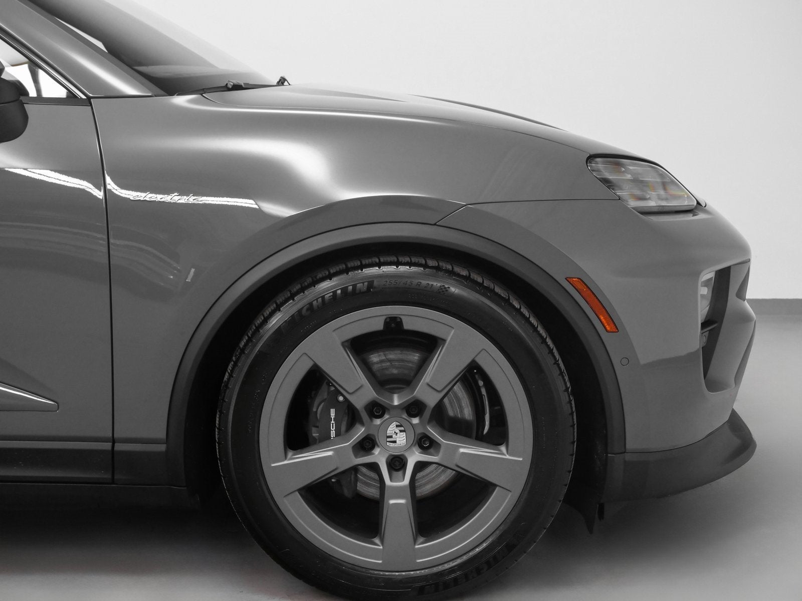 2025 Porsche Macan Electric