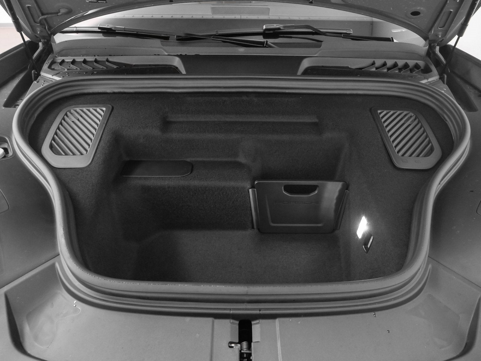 2025 Porsche Macan Electric