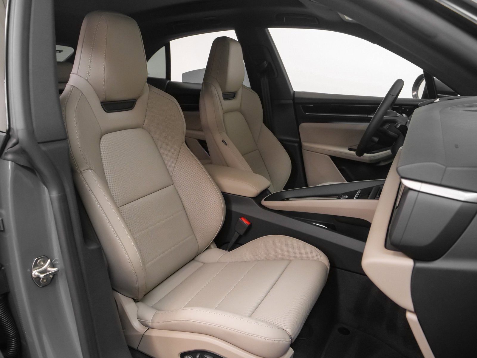 2025 Porsche Macan Electric