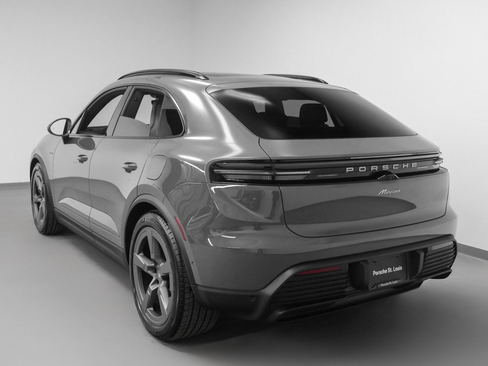 2025 Porsche Macan Electric