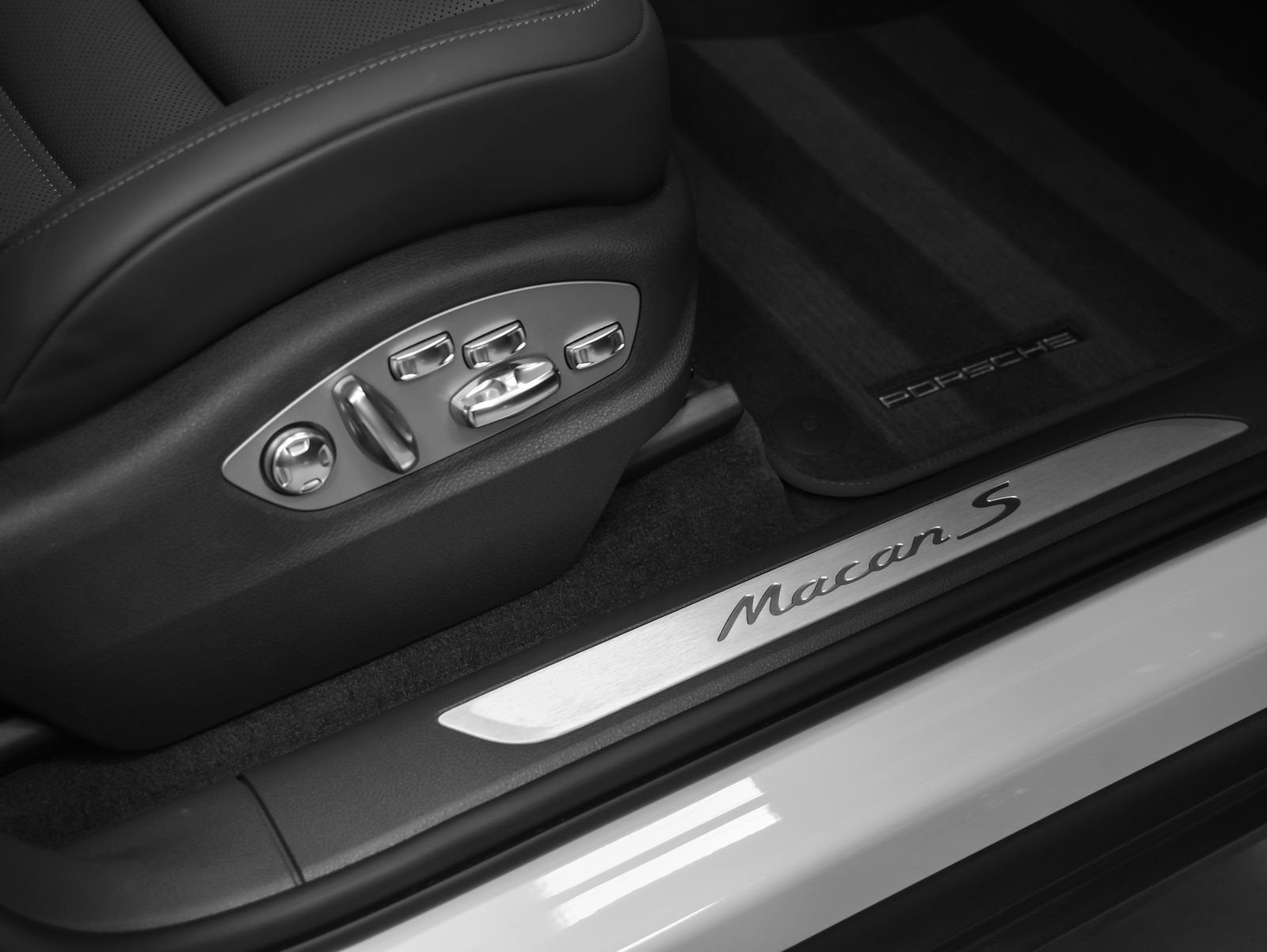 2022 Porsche Macan S