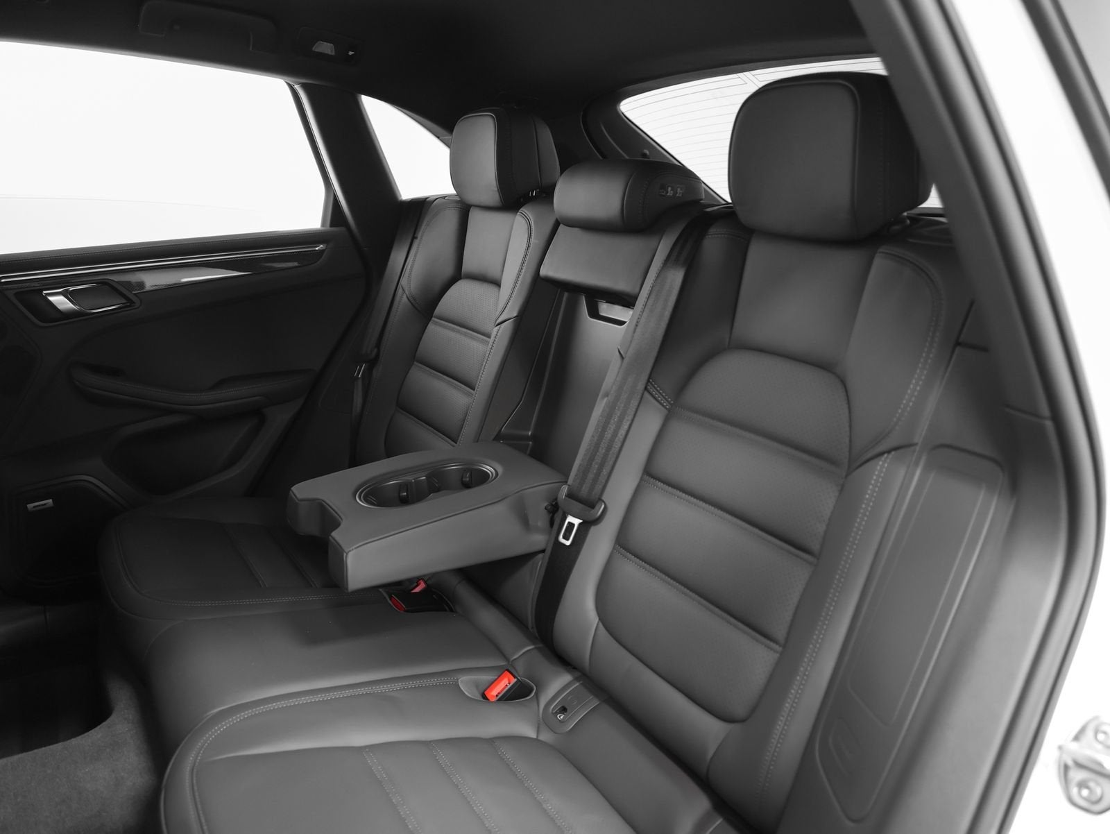 2022 Porsche Macan S