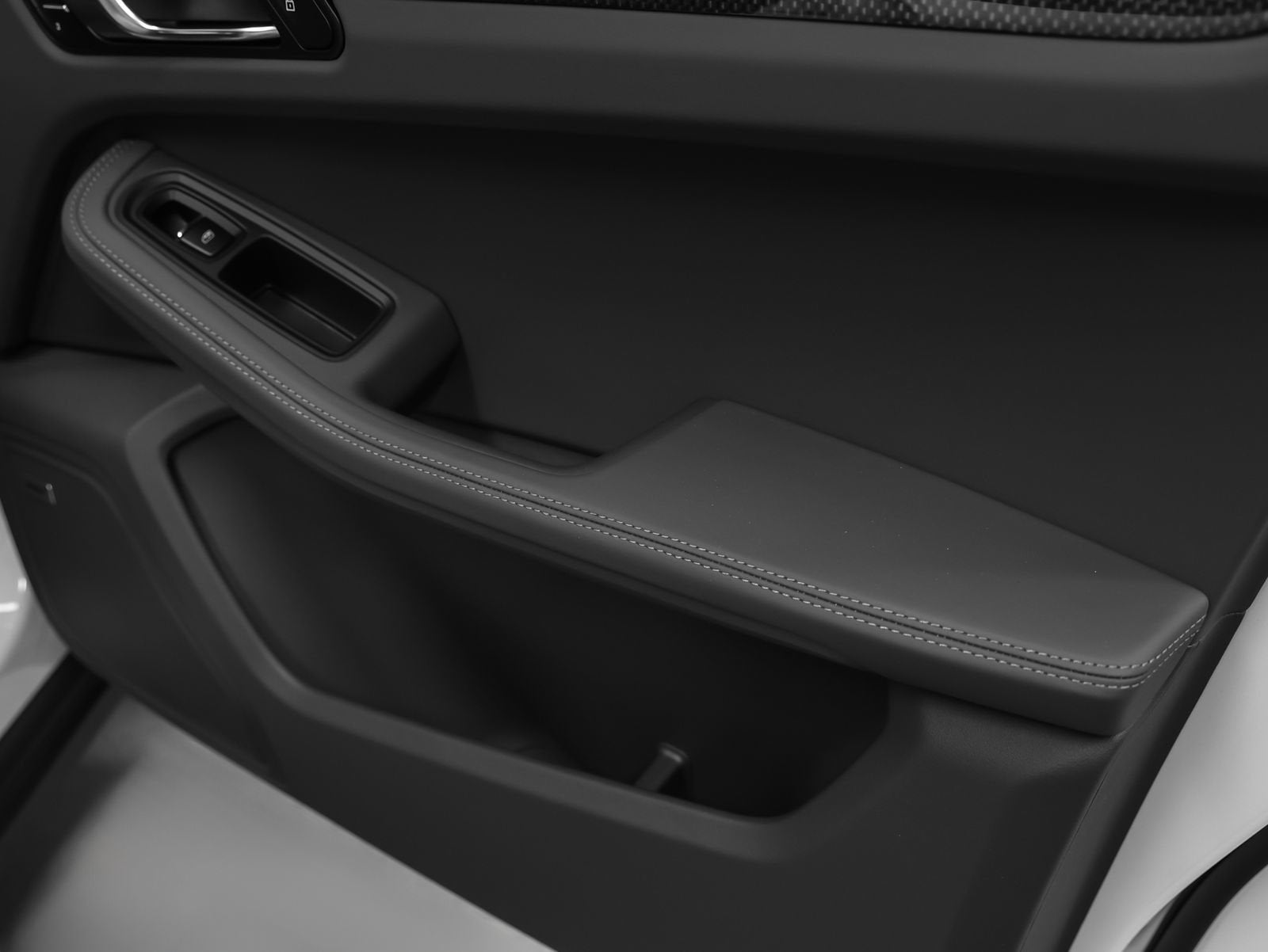 2022 Porsche Macan S