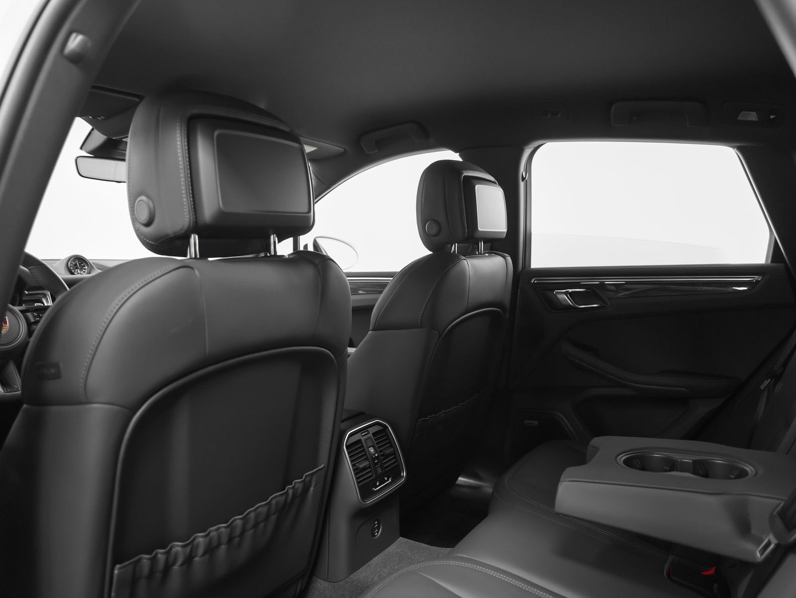 2022 Porsche Macan S