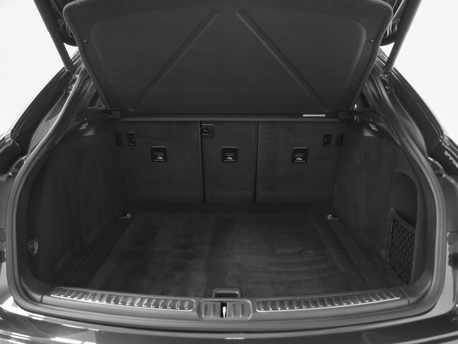 2022 Porsche Macan S