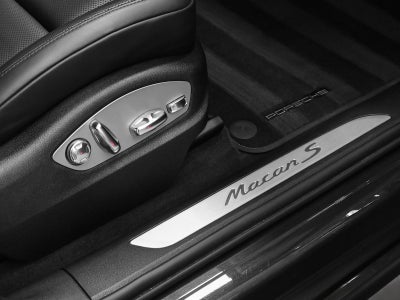 2022 Porsche Macan S