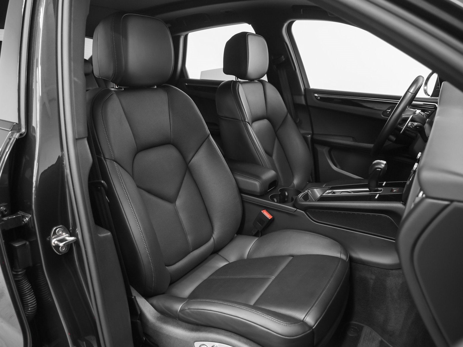 2022 Porsche Macan S