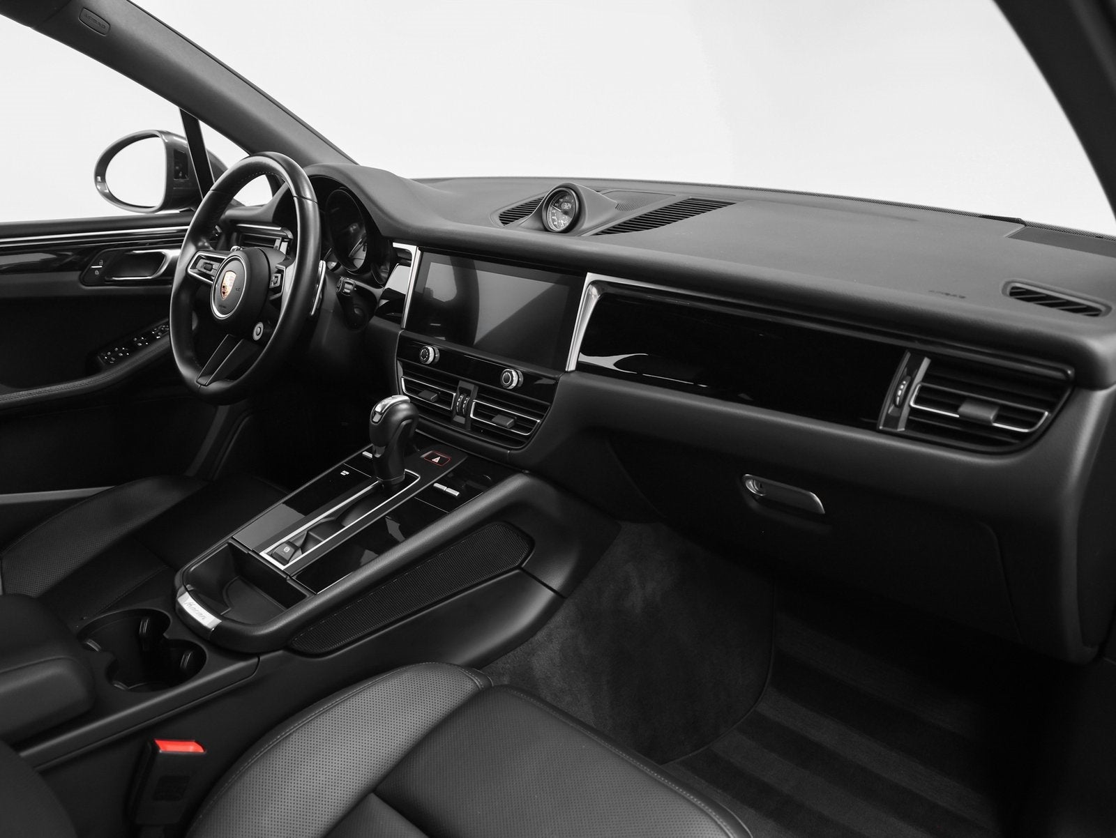 2022 Porsche Macan S