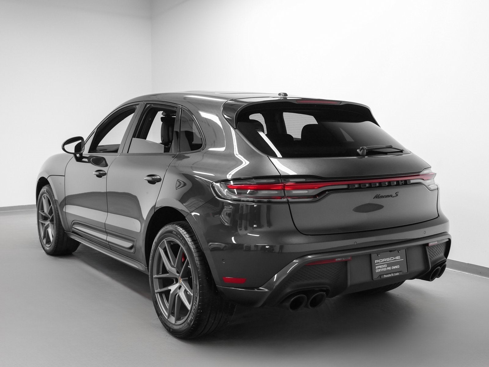 2022 Porsche Macan S